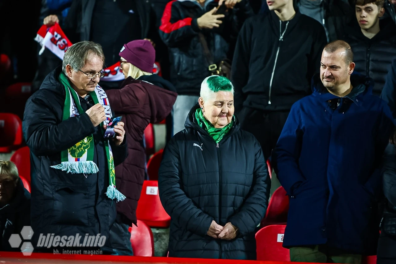 HŠK Zrinjski Mostar ima veliku podršku s tribina. Na tribinama su i navijači SK Rapid