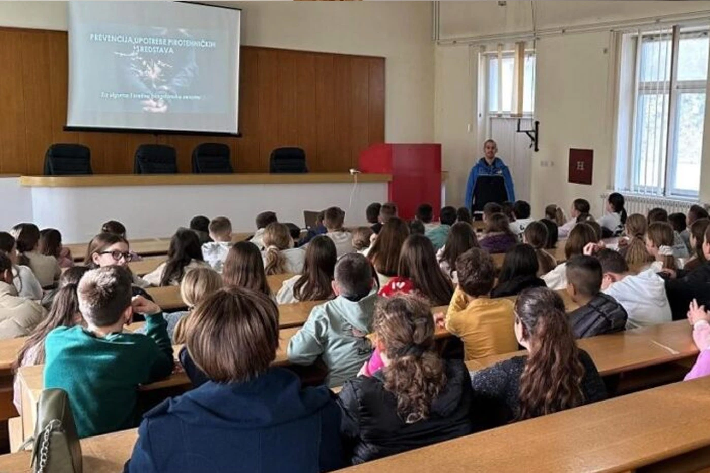 Policijski inspektori učili male Čapljince "mirnim blagdanima"