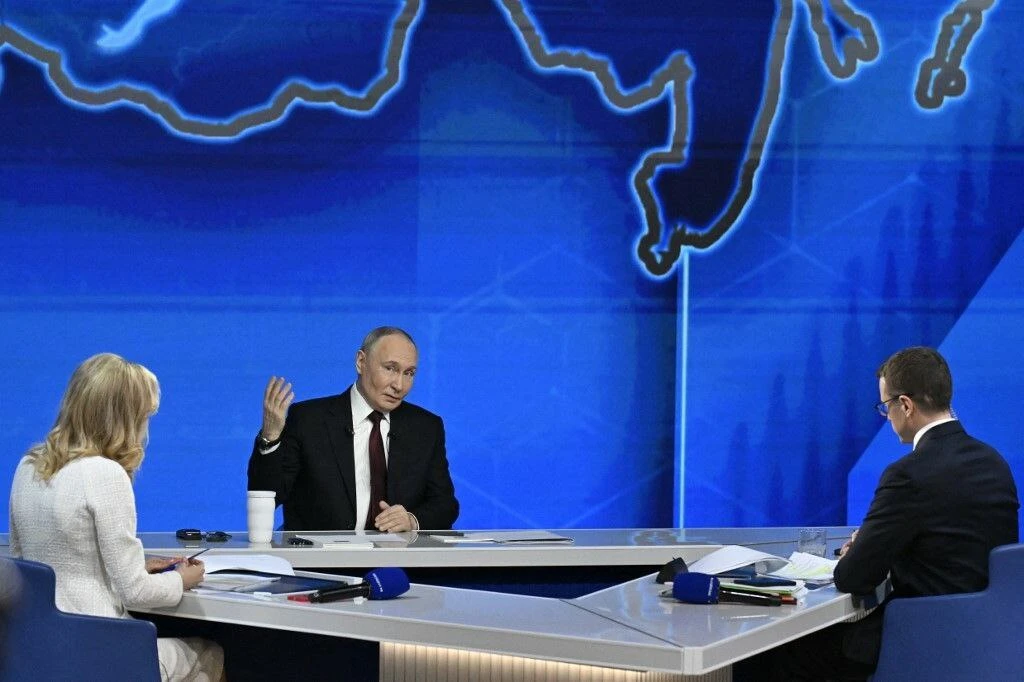 Što su Putinu smjestili iza leđa?