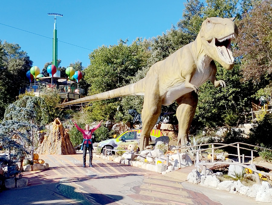 Funtana: Istarski divovi maskirani u dinosaure