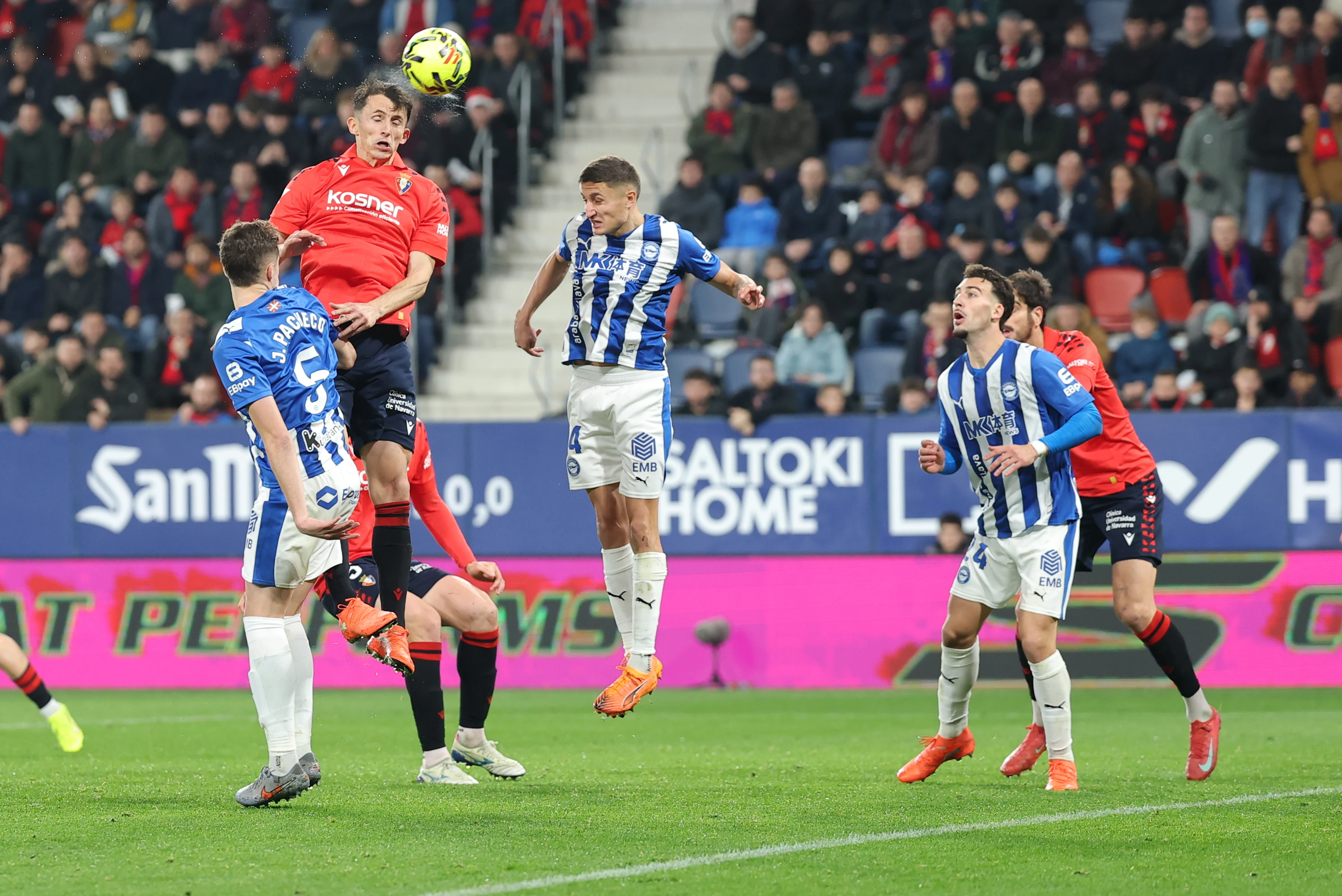 Real slavio protiv Seville, raspucani Budimir junak Osasune
