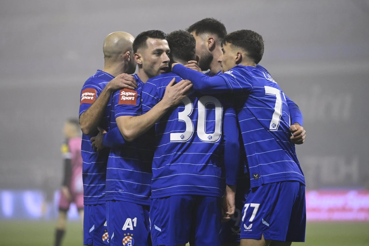 Dinamo pobjedom u gradskom derbiju postao jesenski prvak