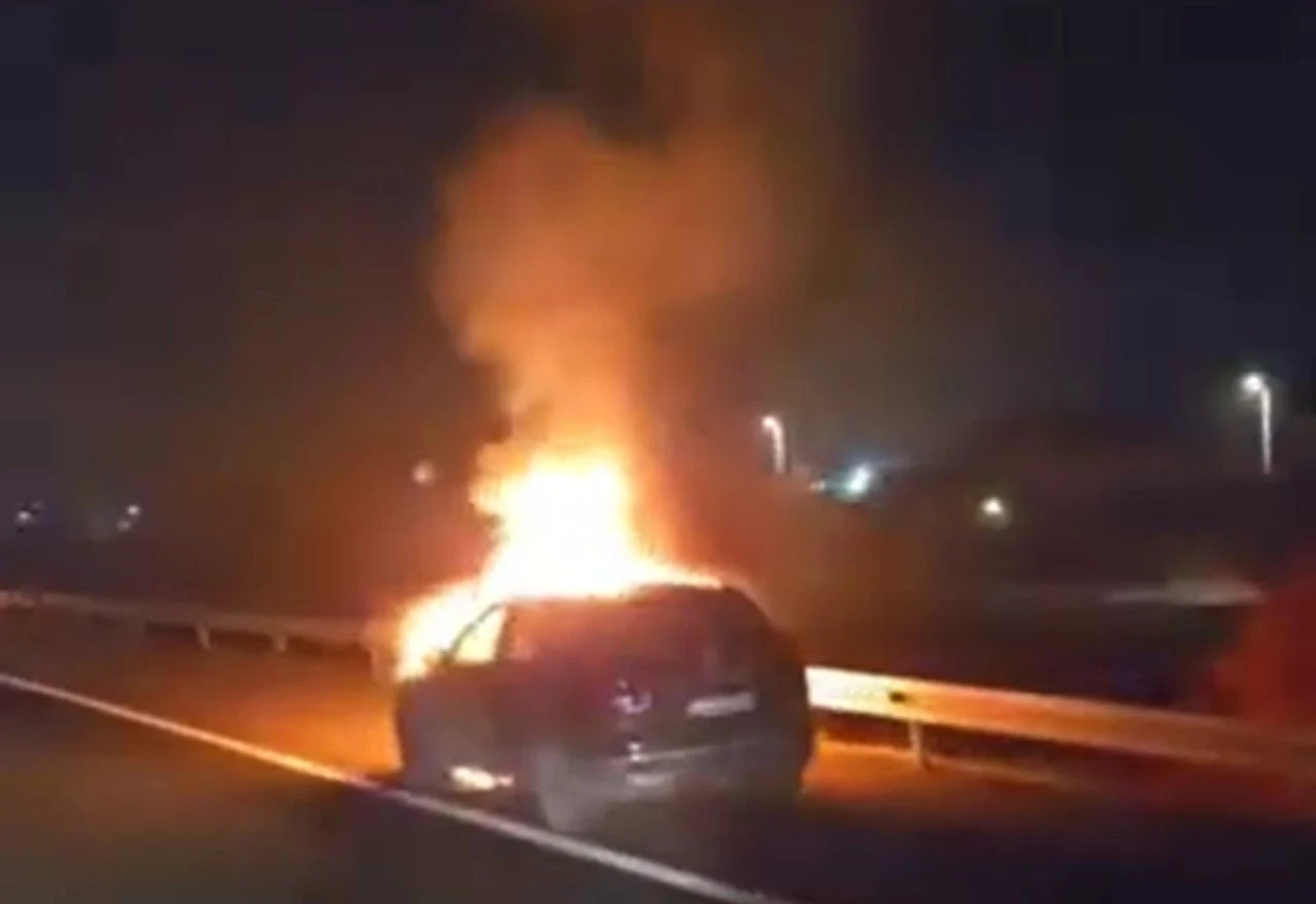 Zapalio se automobil tijekom vožnje na autoputu A1
