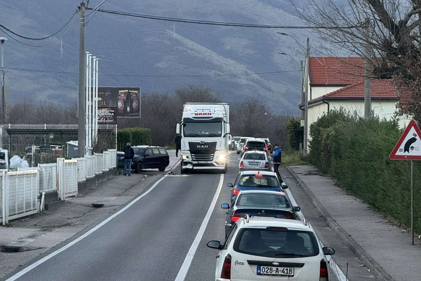 Potoci: Izgurao ga kamionom s ceste
