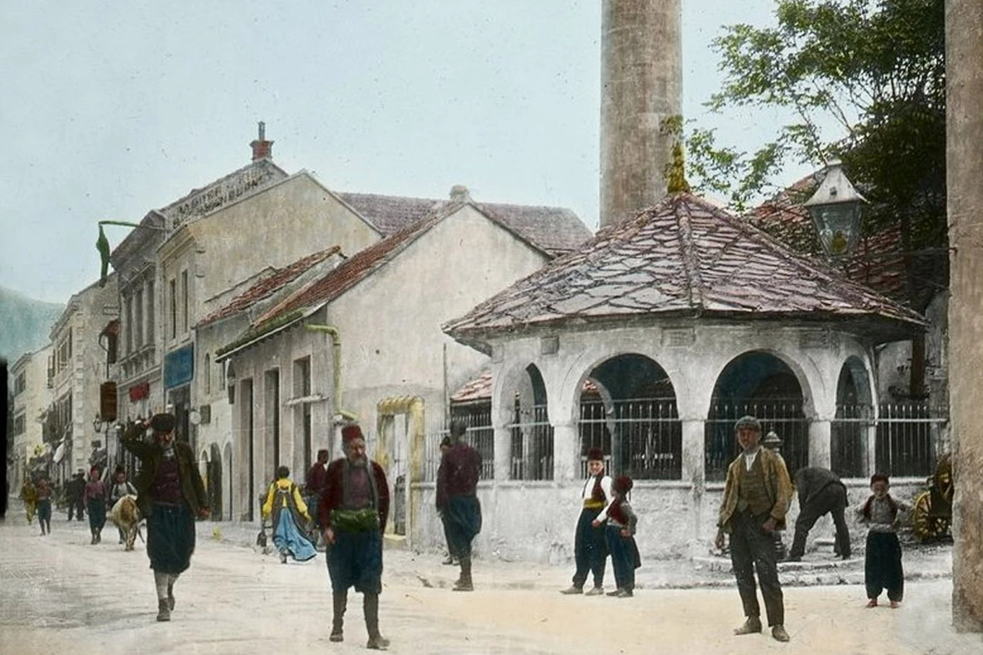 Šadrvan ispred Hafiz-hodžine džamije, srušen 1932. godine