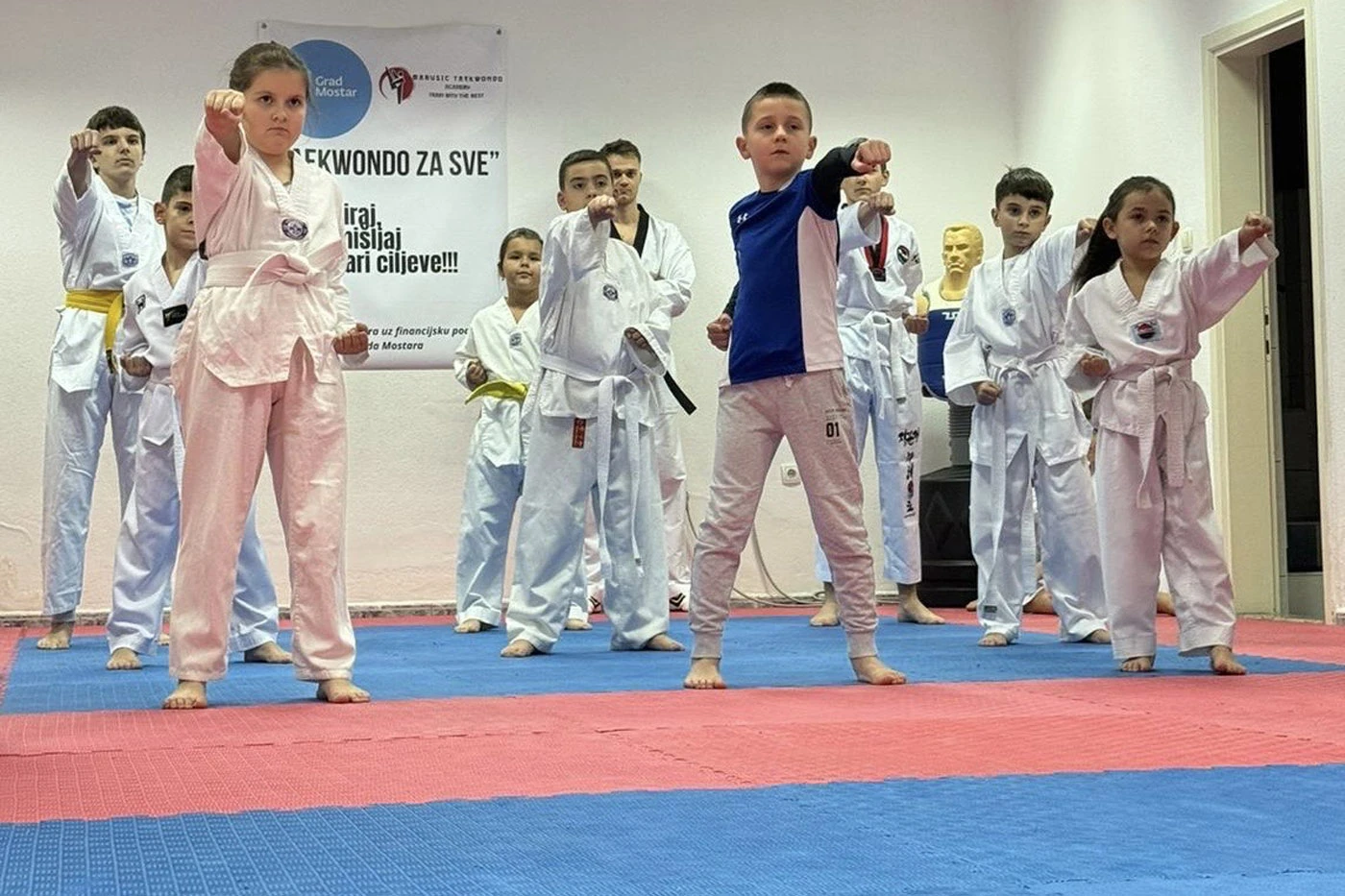 Marušić taekwondo akademija zaključila godinu polaganjem za pojaseve i nagradama najuspješnijim