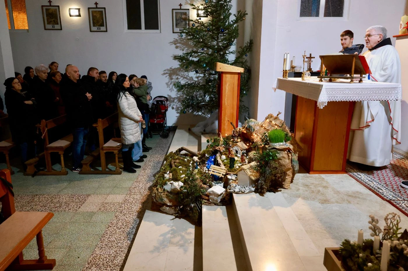 Fra Ante Marić obećao: Dokle god mogu hodati, dolazit ću na polnoćku u Rašku Goru