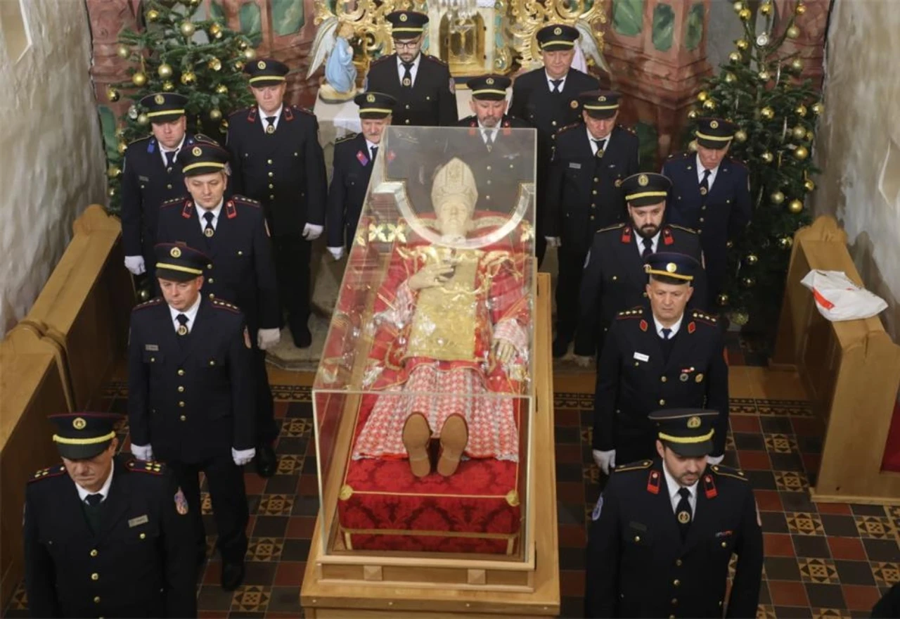 Relikvije blaženog Alojzija Stepinca vraćene u zagrebačku katedralu