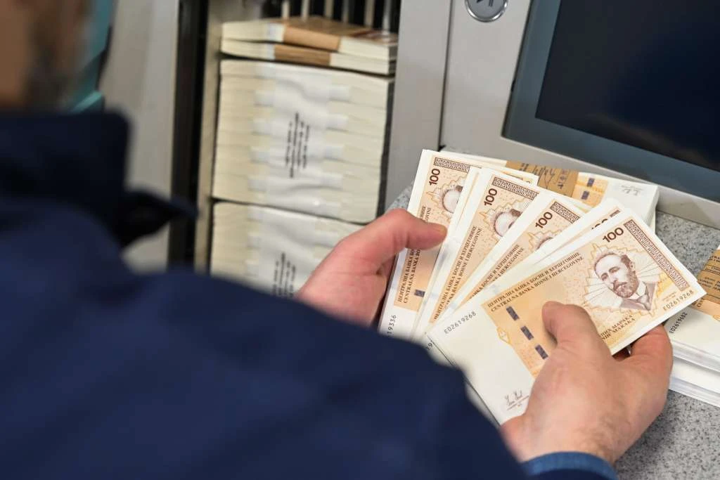Dio umirovljenika u BiH dobio drugu mirovinu u prosincu