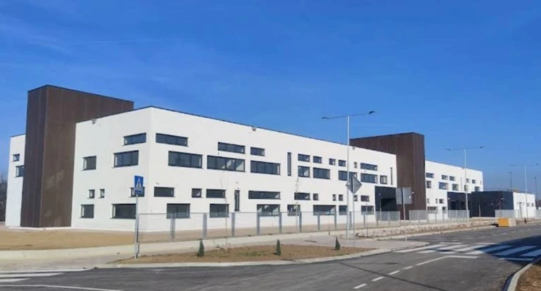 U novoizgrađenoj školi u BiH djeca masovno padaju u nesvijest: Hitna intervenirala 90 puta
