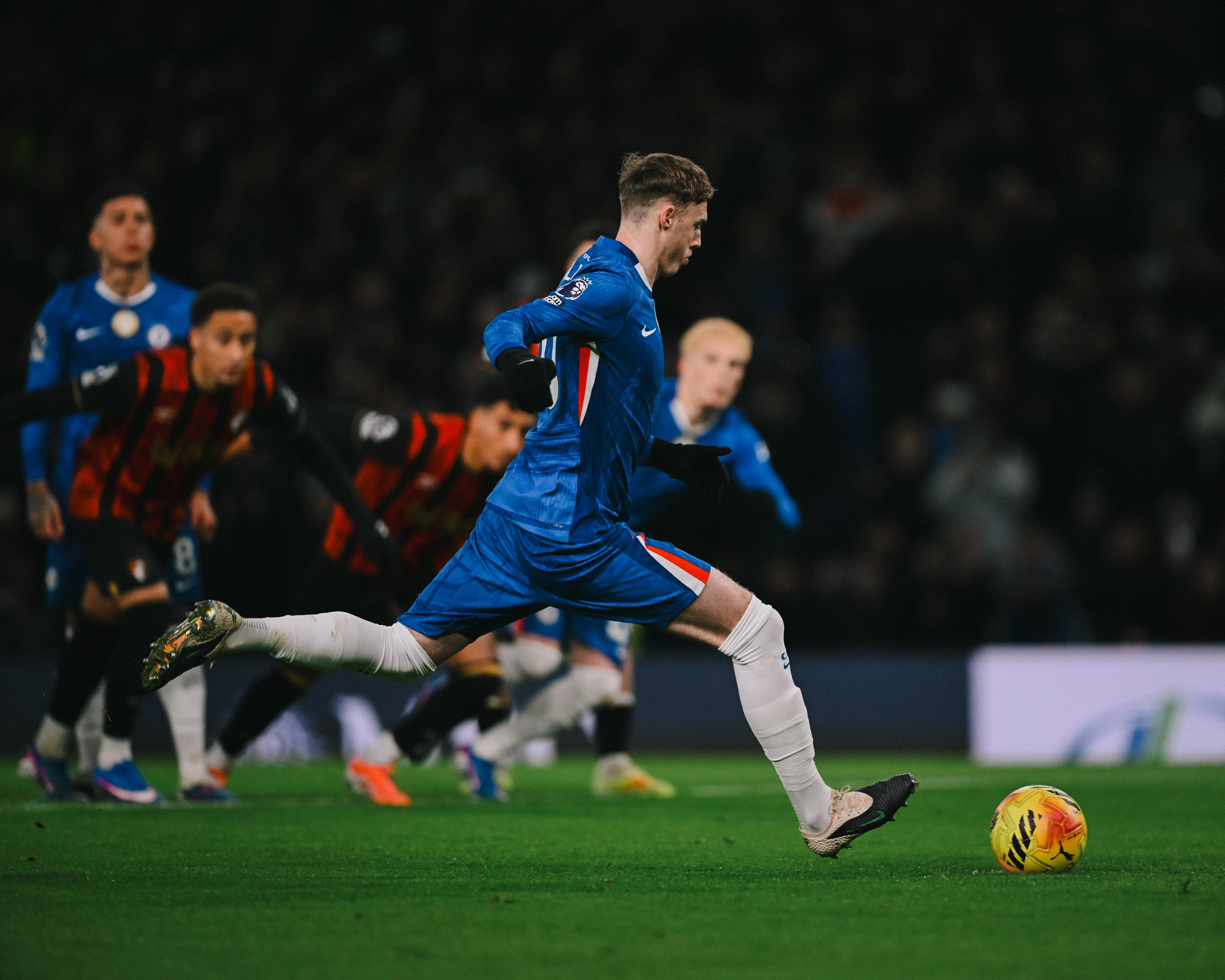 Nastavljena kriza Chelseja, Newcastle raspucan, Everton siguran