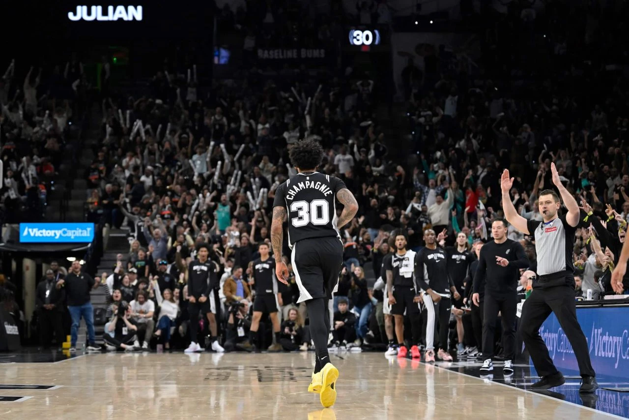Spursi uzvratili Knicksima, McCollum šokirao Buckse