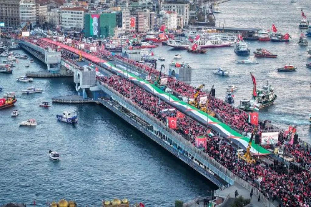 Propalestinski marš okupio preko pola milijuna ljudi na mostu Galata