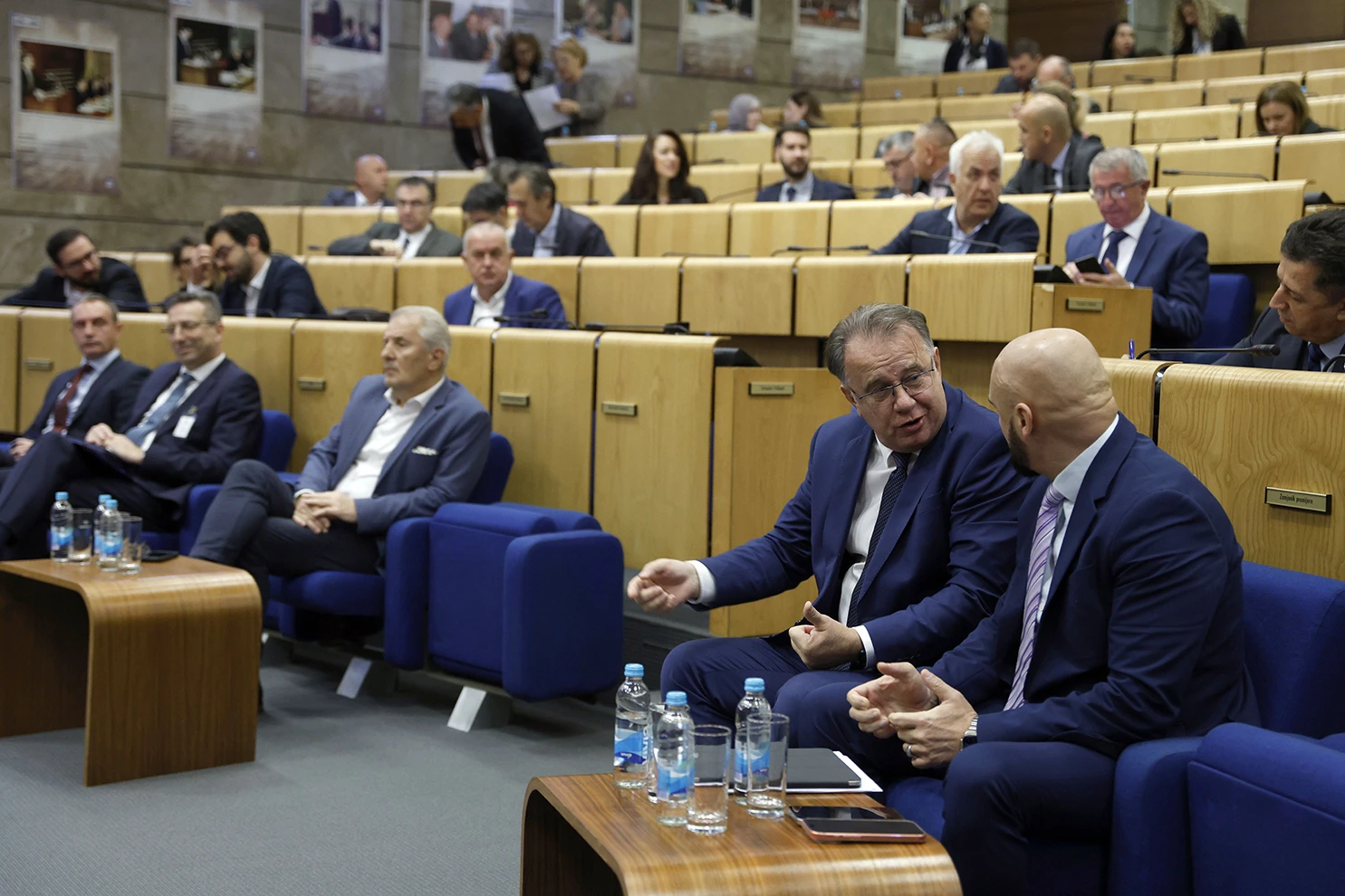 Politika u BiH često izgleda izgleda kao Top lista nadrealista