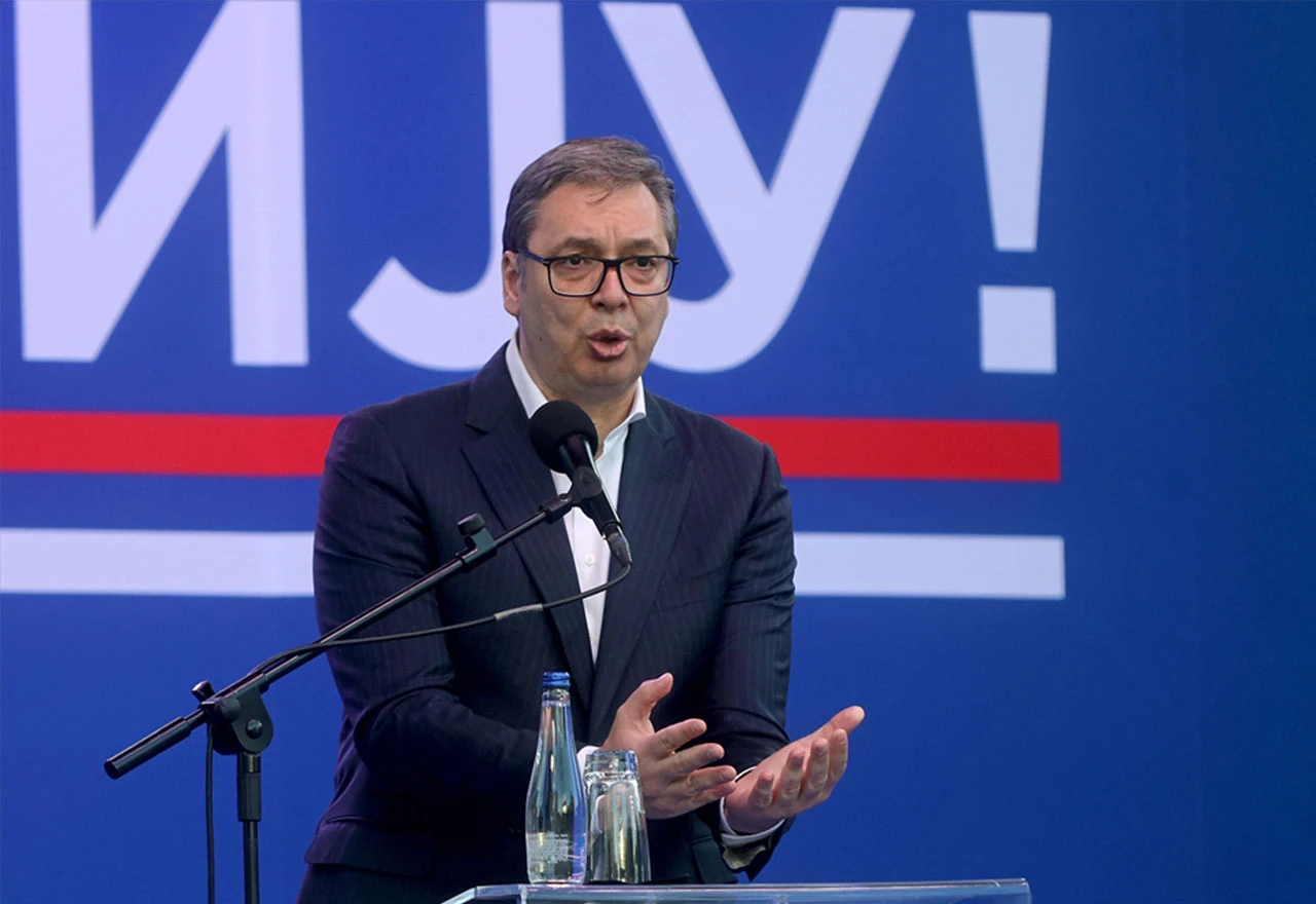 Sve sliči na devedesete: Vučić govori što je govorio Milošević