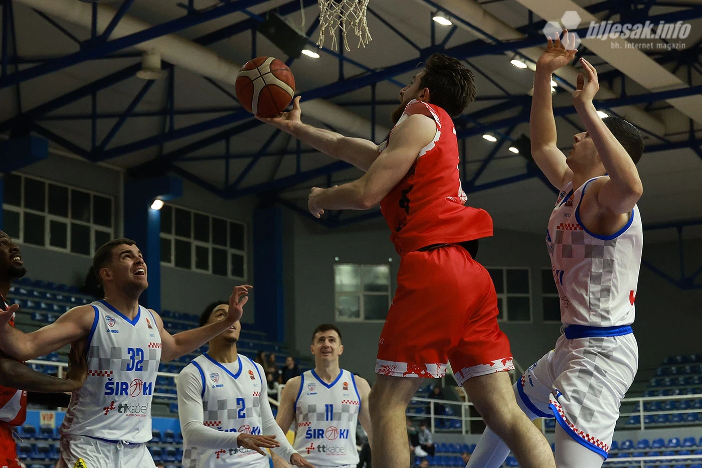 Košarkaši Širokog TT Kabeli bez većih problema su savladali HKK Zrinjski 1992 iz Mostara 123-80 u susretu 12. kola prvenstva BiH.