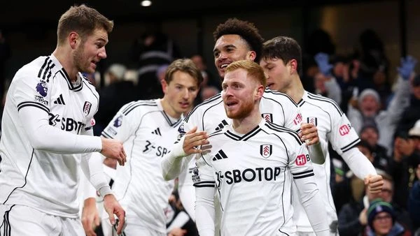 Liverpool u "sekundi" ostao bez dva boda, novi remi Manchester Uniteda
