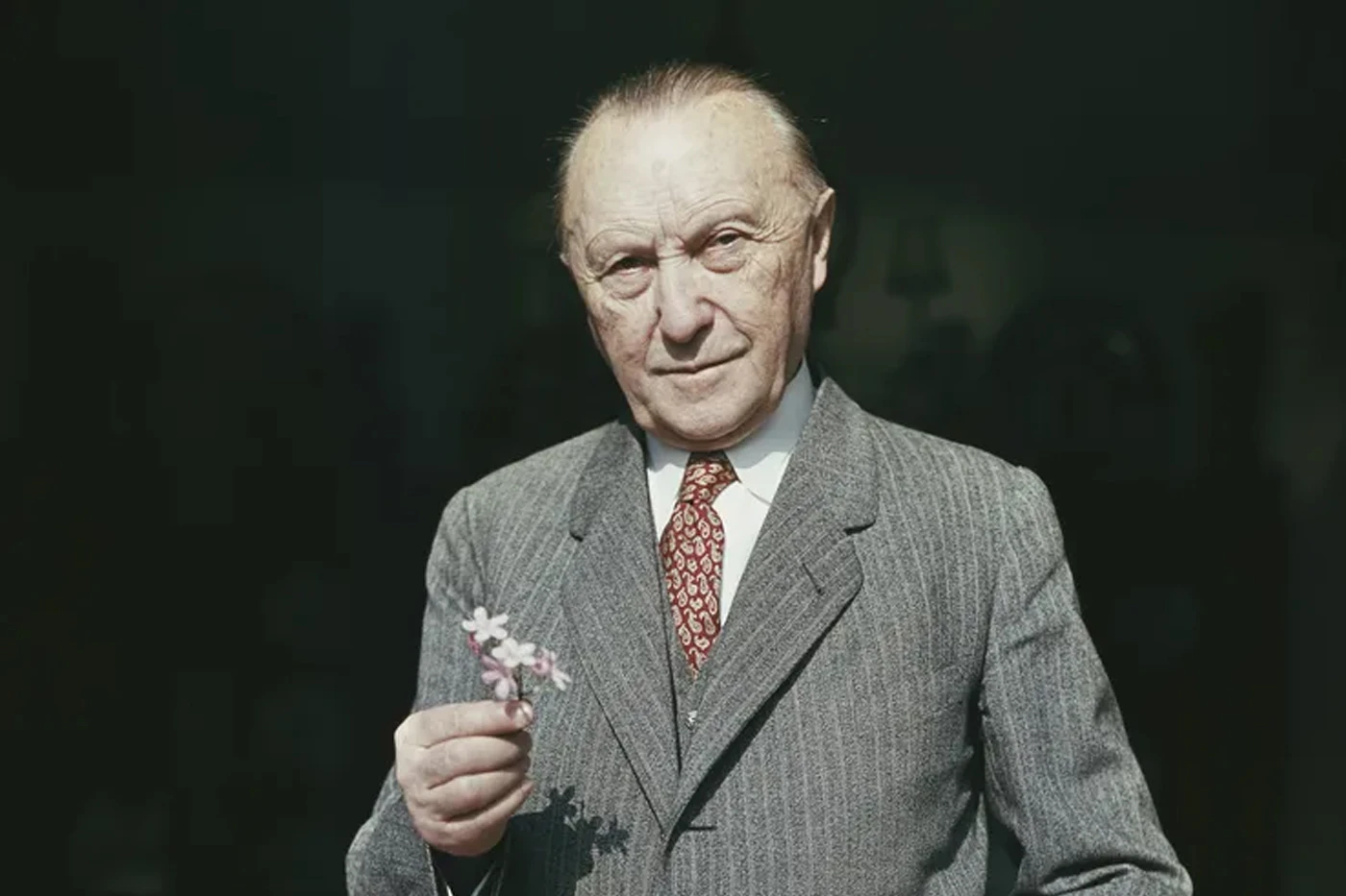 Preuzeo je poraženu i uništenu Njemačku i od nje napravio čudo