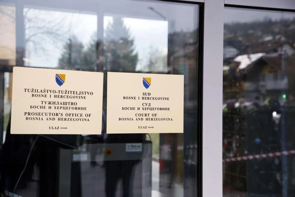 Potvrđena optužnica protiv bivšeg zapovjednika Armije BiH za "živi štit" u Žepču