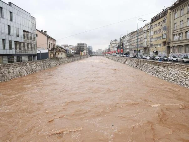 Povećani vodostaji rijeka u Sarajevu: "Stanje je pod kontrolom"