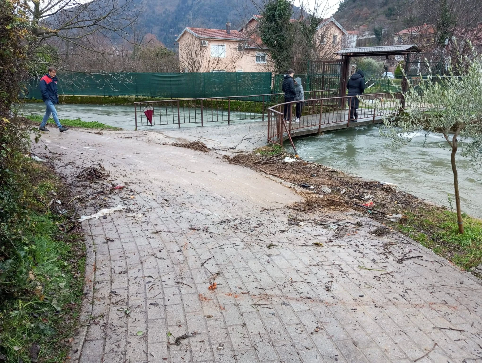 JP Komunalno radi na sanaciji poplava na šetalištu Bare