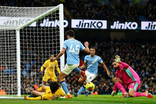 City "gura" pehar prvaka Arsenalu u ruke, Rosenior gledao kako njegova nova ekipa gubi