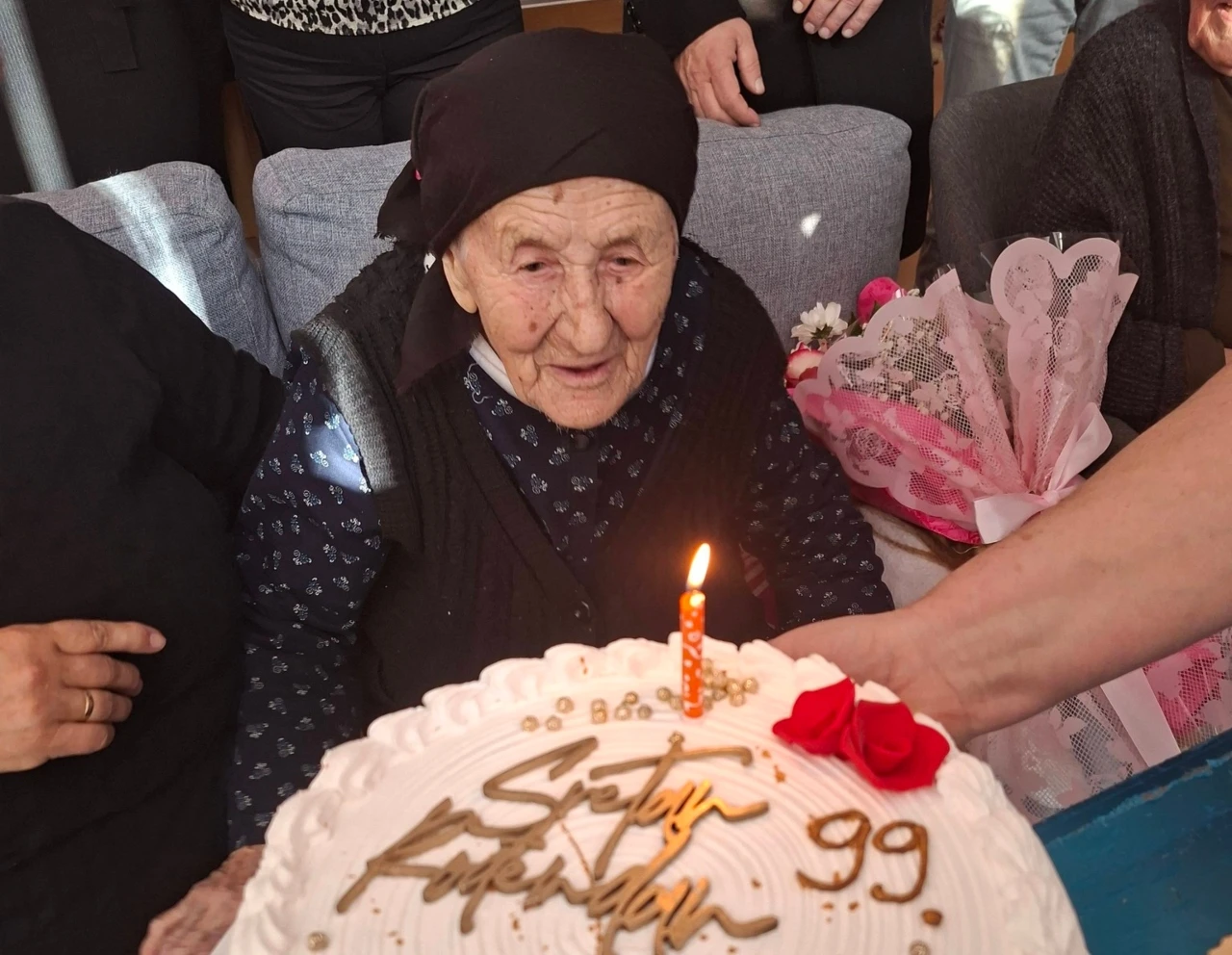 Baka Mara proslavila 99. rođendan