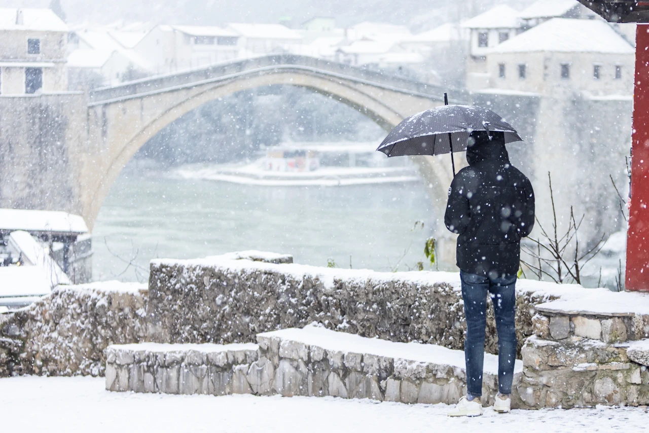 Pogled iz zraka na bijeli Mostar