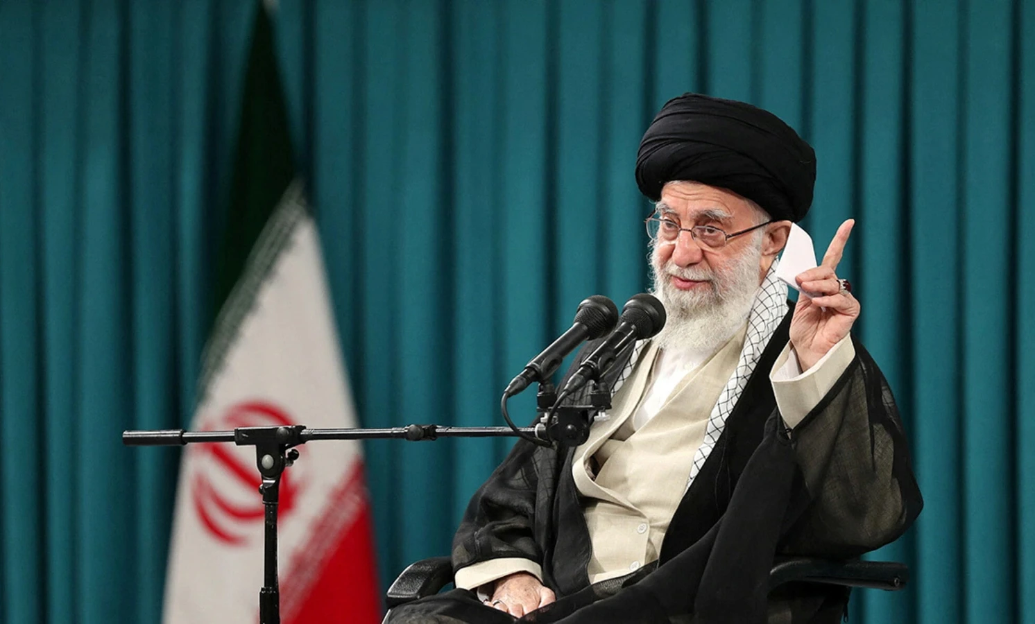Iranski ajatolah zaprijetio Trumpu