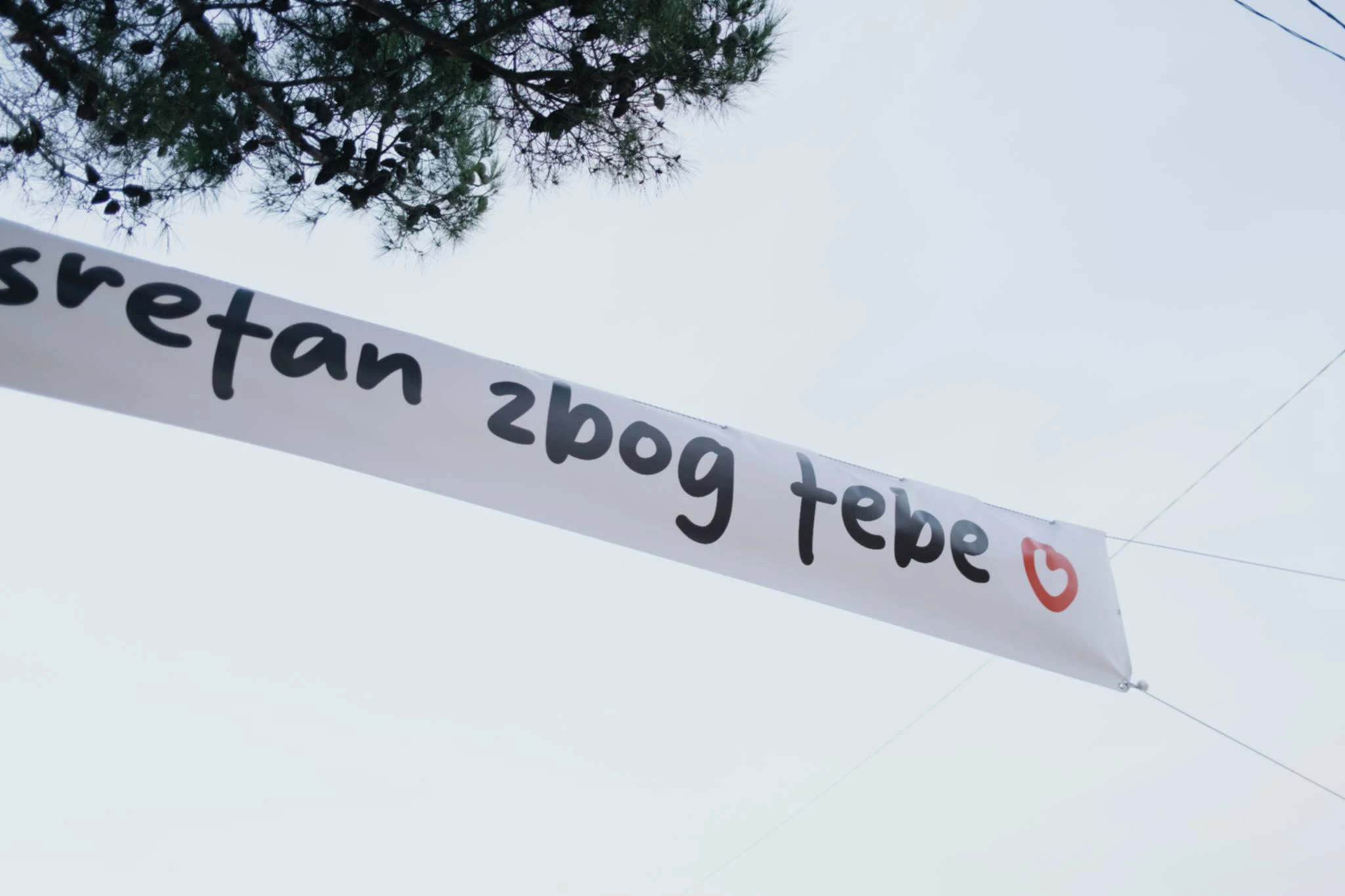 Dresovi i fanovi zajedno prikupili 36.100 KM za Minores Centar za djecu u Mostaru