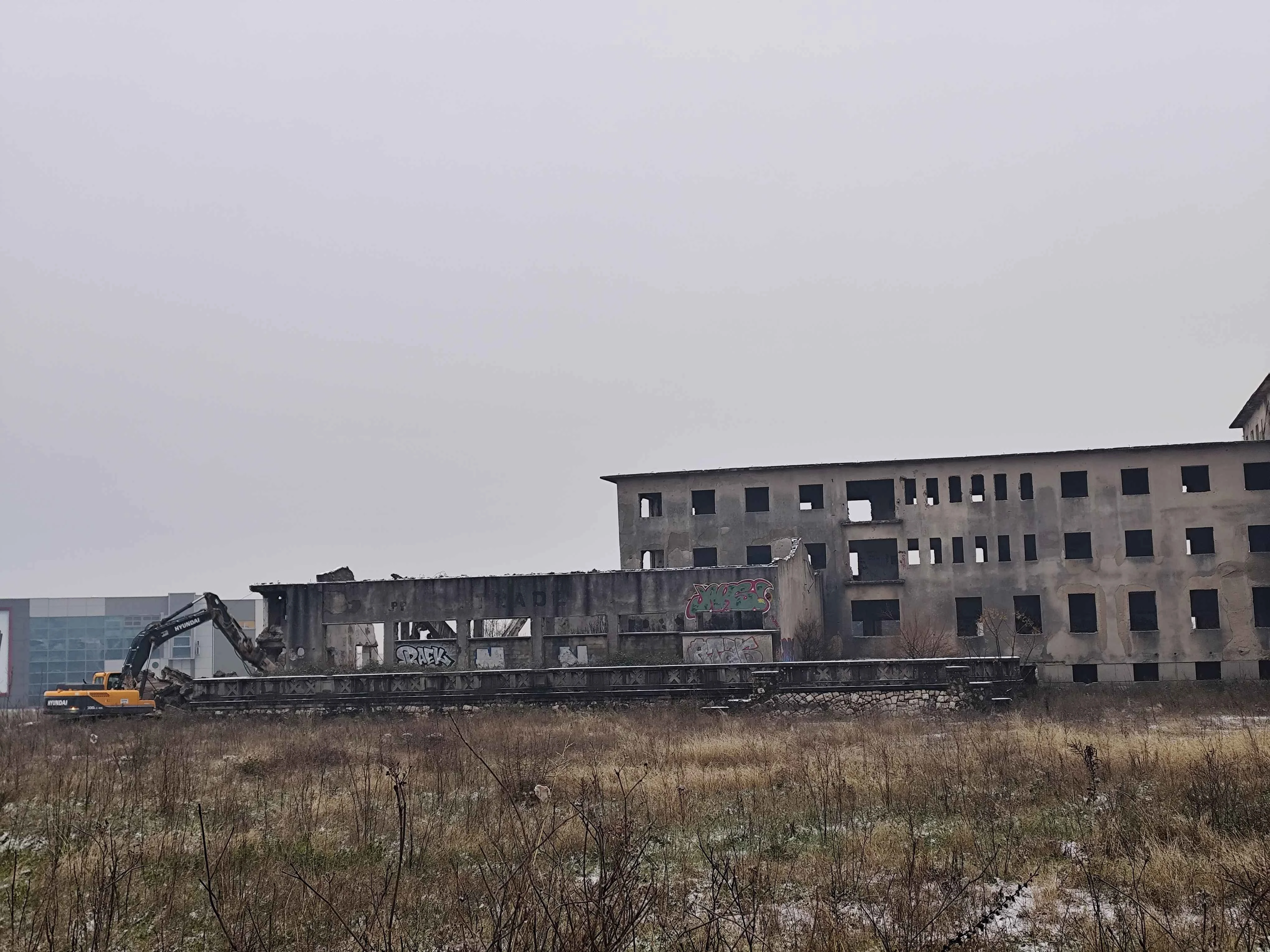 FOTO | Kraj jedne ere u Rodoču: Ruši se Hotel Soko