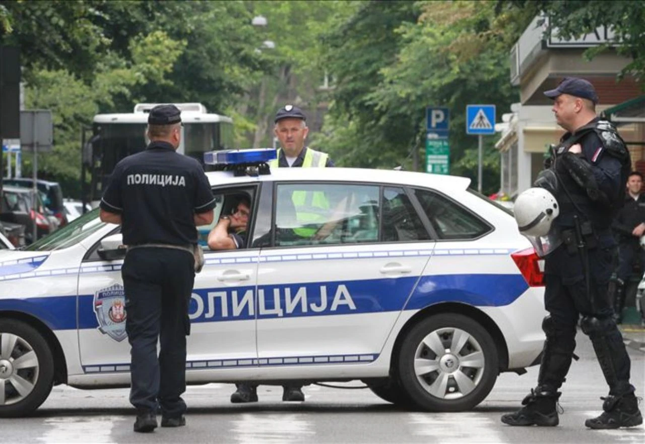 U automobilu prevozio kilogram i pol droge