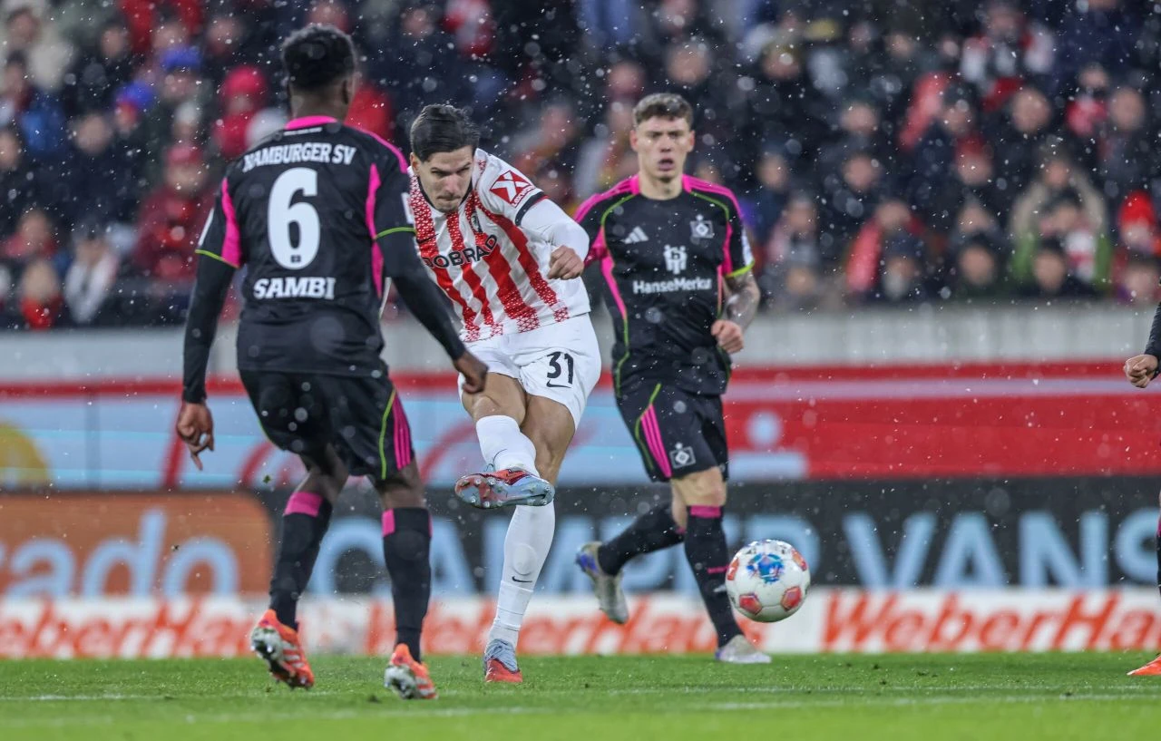 Puno snijega, malo nogometa, gol Vuškovića i trijumf Freiburga