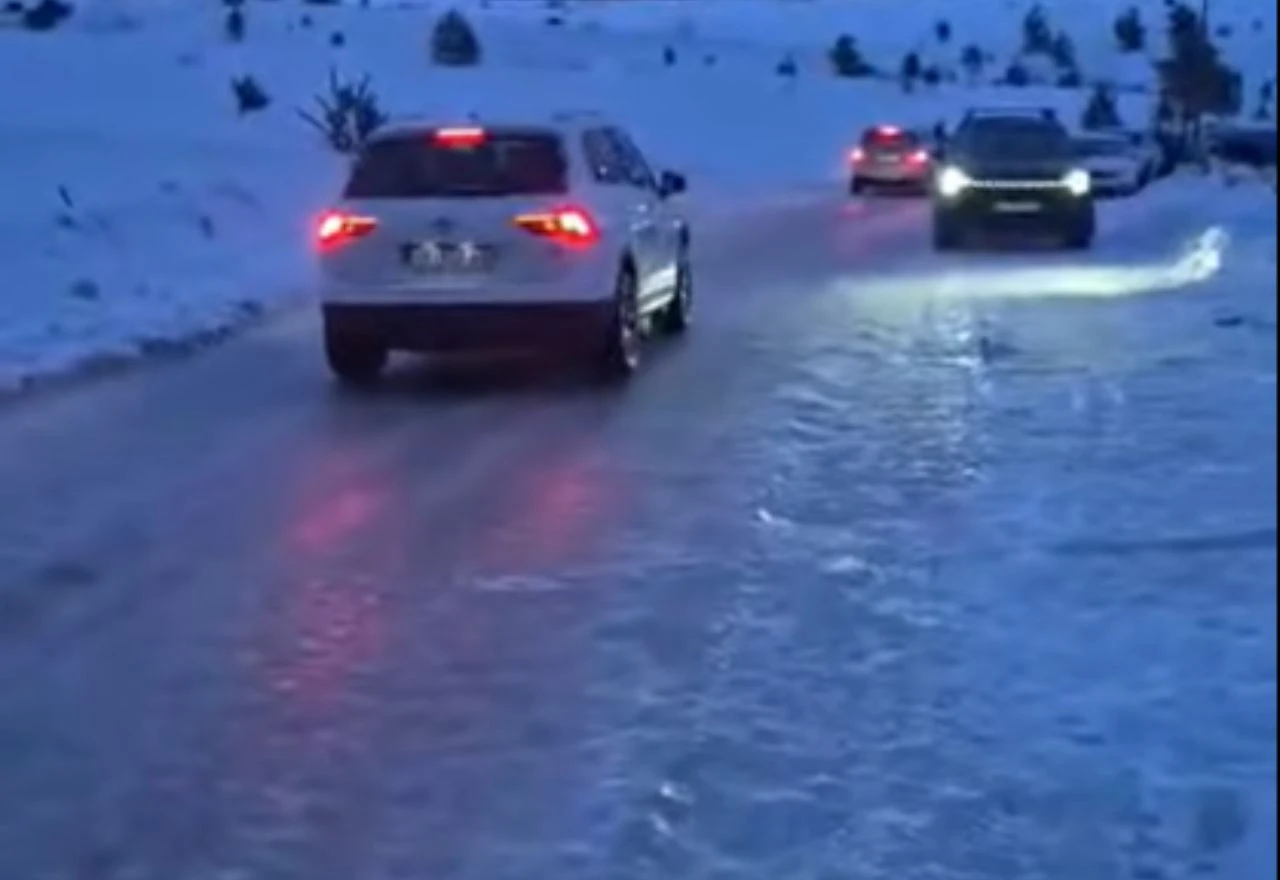 VIDEO | Cesta prema Kupresu prekrivena ledom: "Koliko košta sol?"