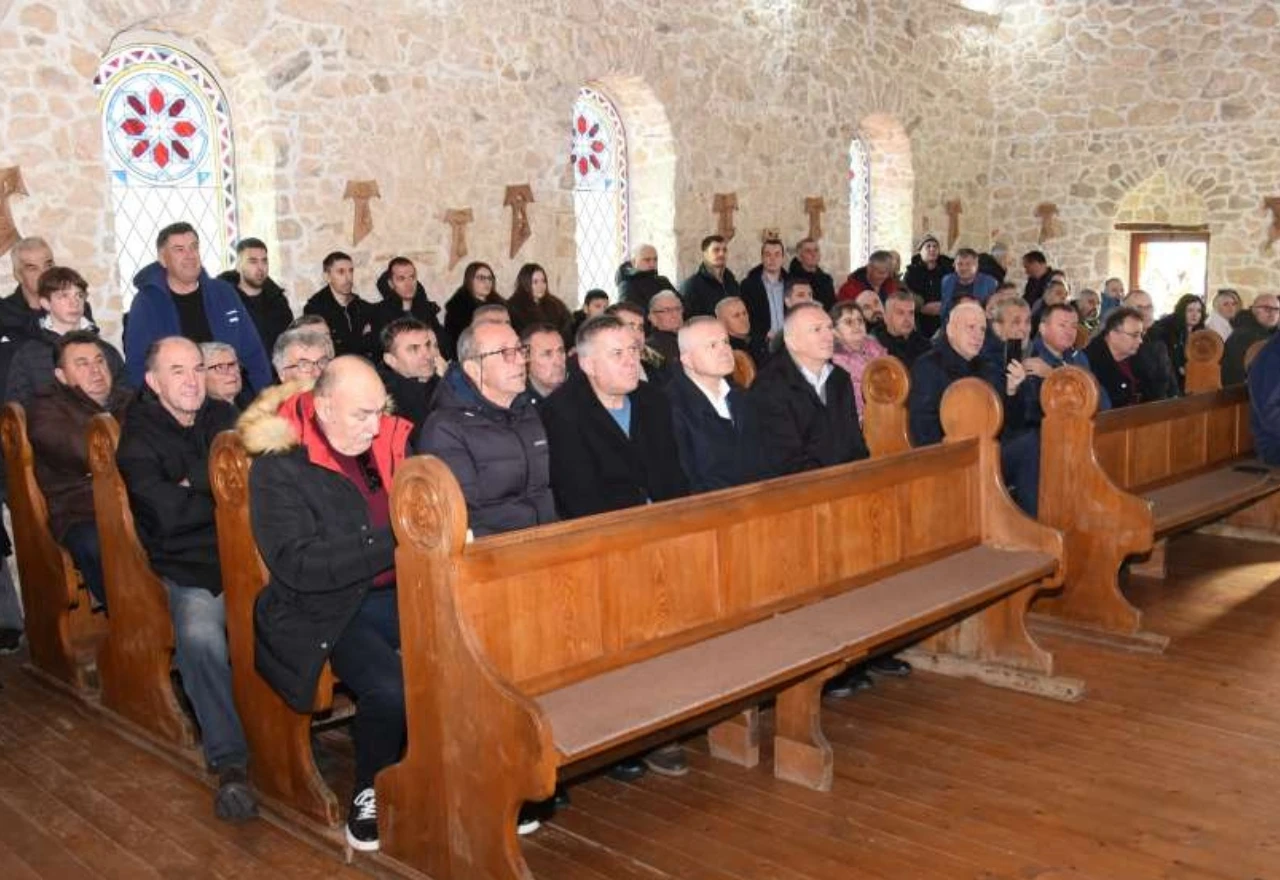 Vrhunska berba u Brotnju: Bijela i crna vina osvojila zlatne plakete