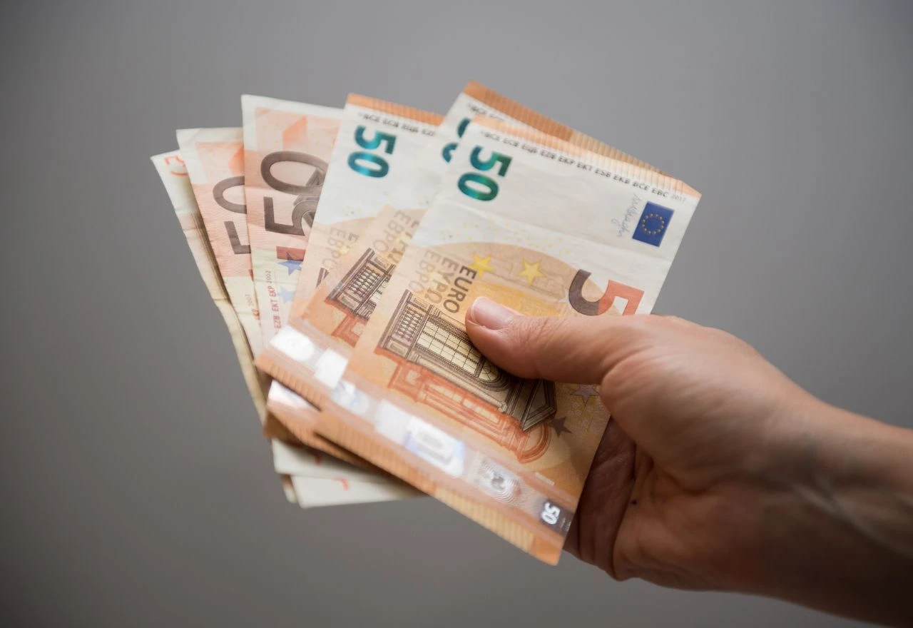 Državljanin BiH trebao biti deportiran, sada prima 7300 eura socijalne pomoći