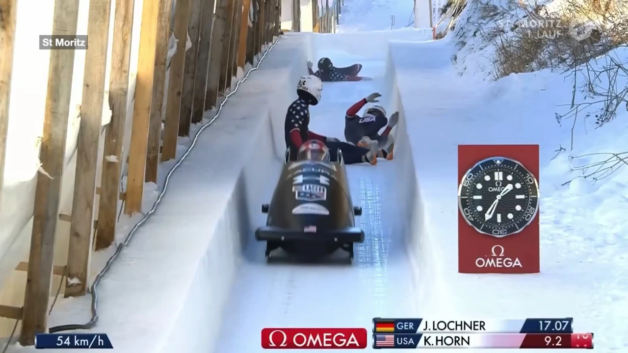 Startali kao četverosjed, trojica članova ostali na stazi