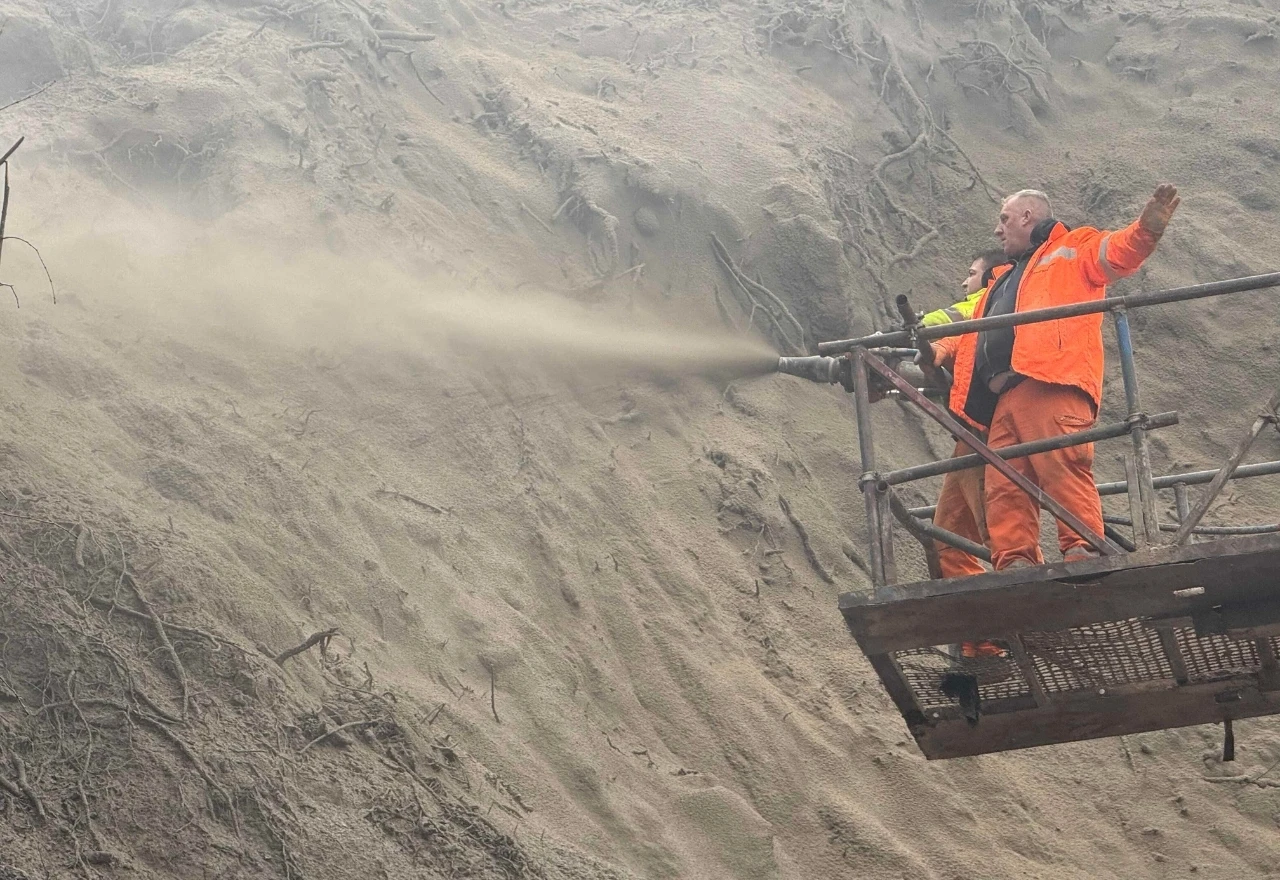 FOTO/VIDEO | Radno u Cimu: Počela sanacija brda ispod groblja