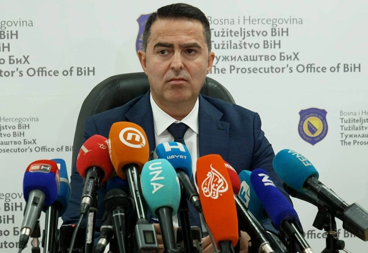 I dalje bez odluke u predmetu protiv glavnog državnog tužitelja i tužiteljice
