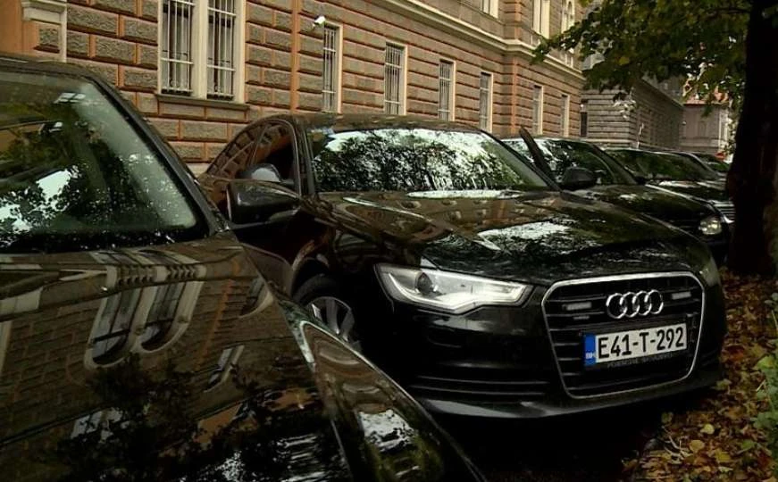 Novi službeni automobili za Vladu FBiH stižu iz Hercegovine