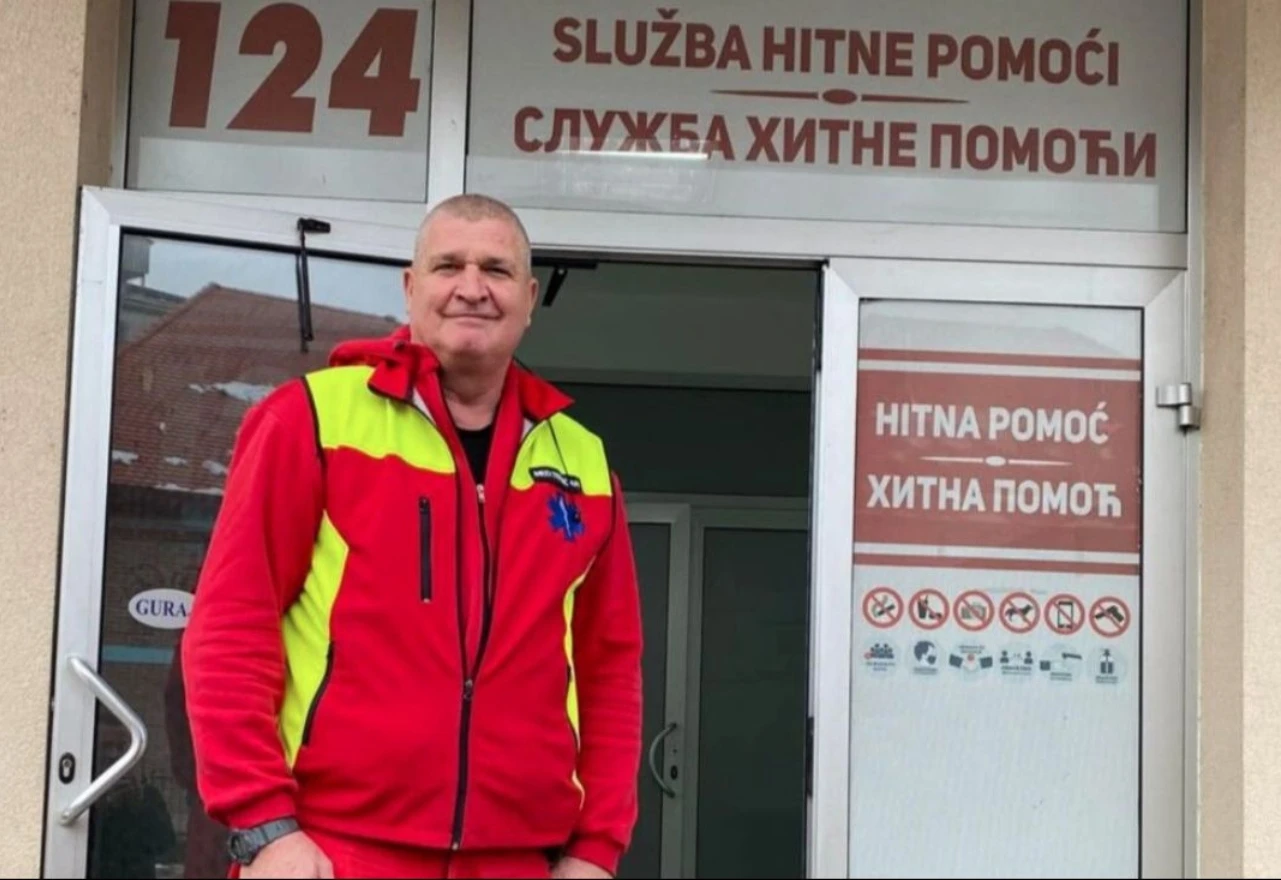 Zaposlenik Hitne pomoći spriječio širenje požara i spasio stanare