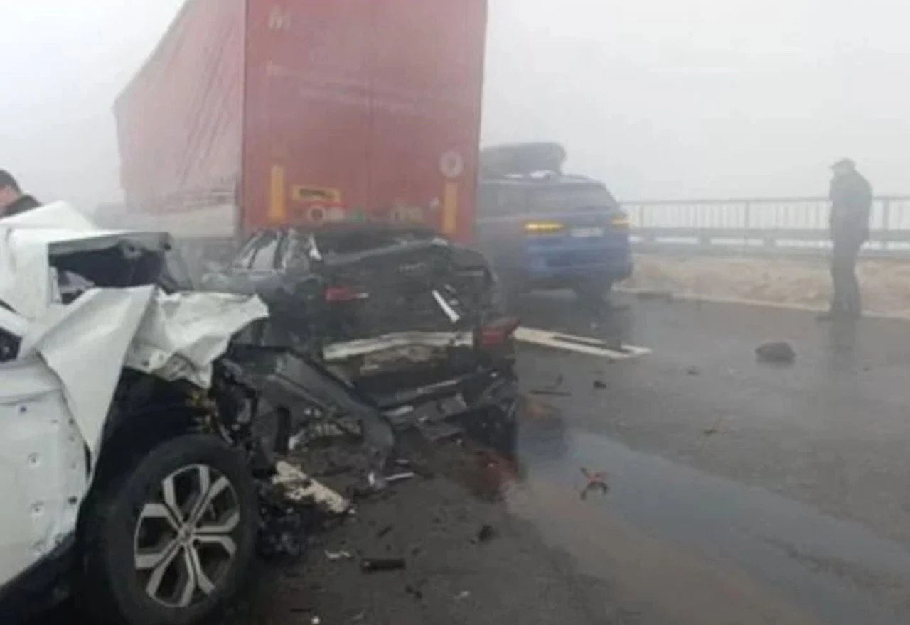 Lančani sudar 10 vozila na autocesti: Tri osobe teže ozlijeđene, jedna na intenzivnoj njezi
