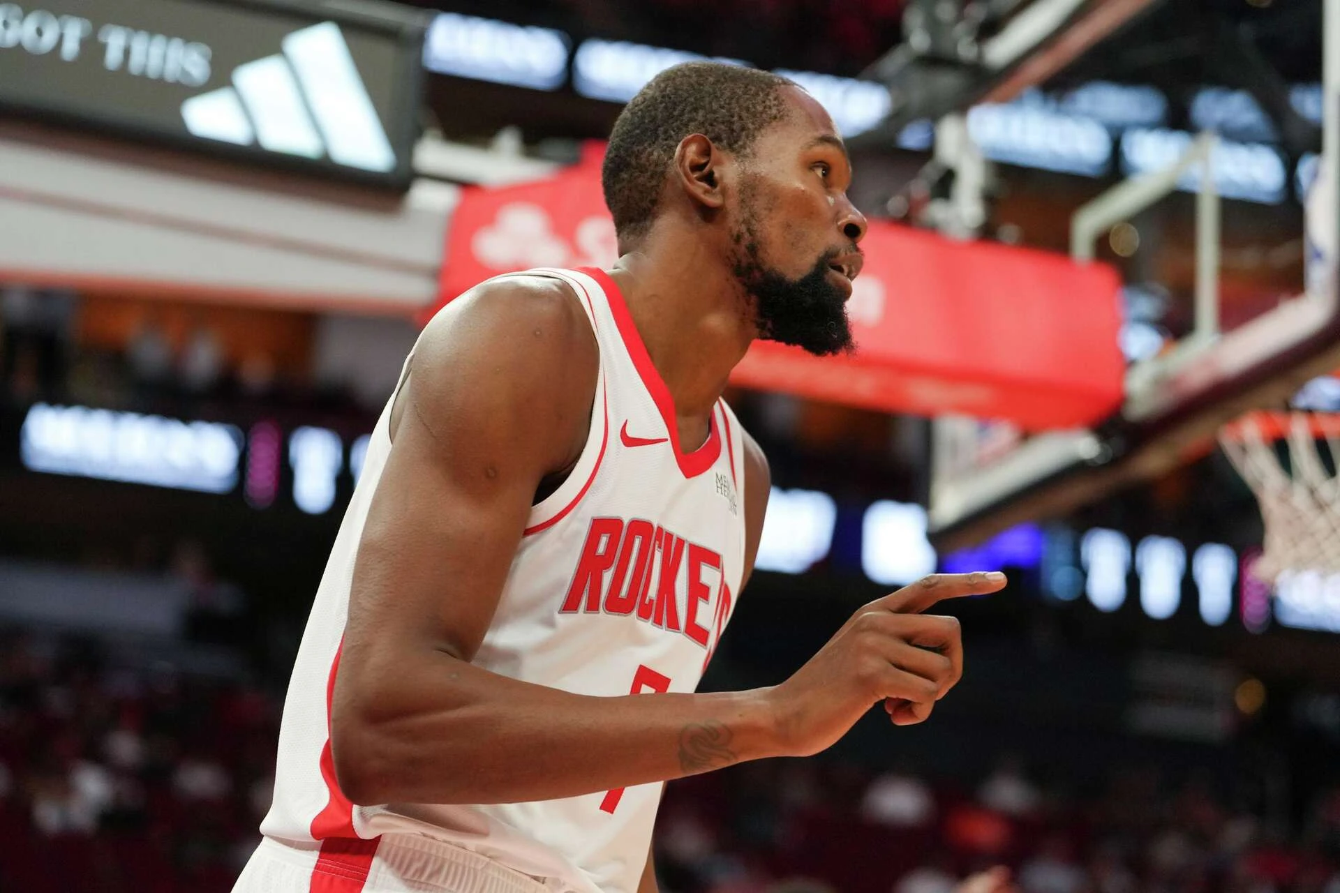 NBA u Londonu, Kevin Durant preskočio Dirka Nowitzkog