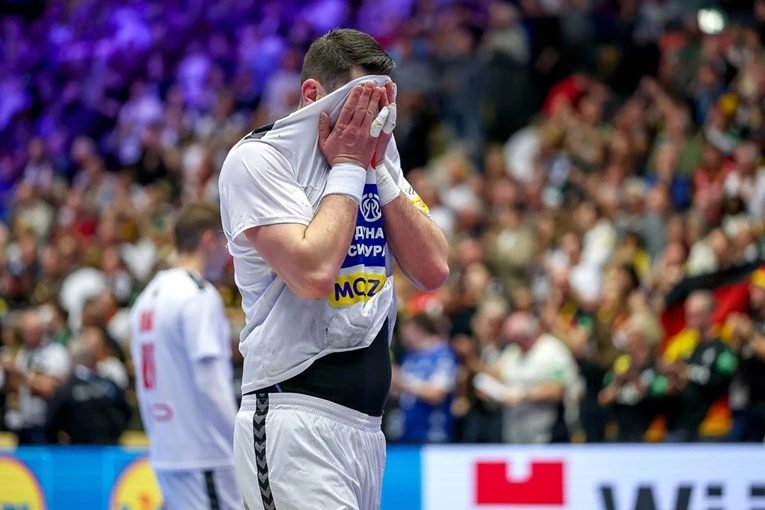 Umirovljeni danski rukometaš se narugao Srbiji: ''Auf Wiedersehen''