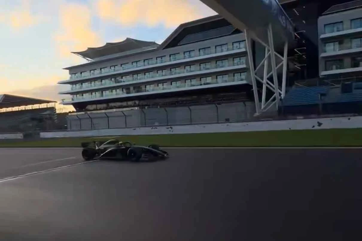 Bolid Cadillaca se pojavio na stazi Silverstone