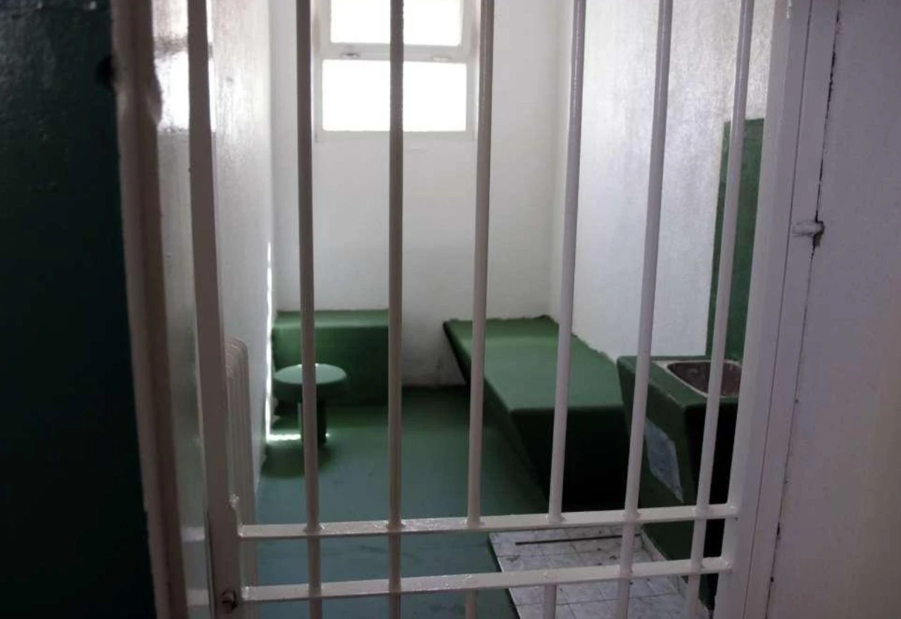 Muškarac preminuo u prostorijima policije pod utjecajem više opojnih droga