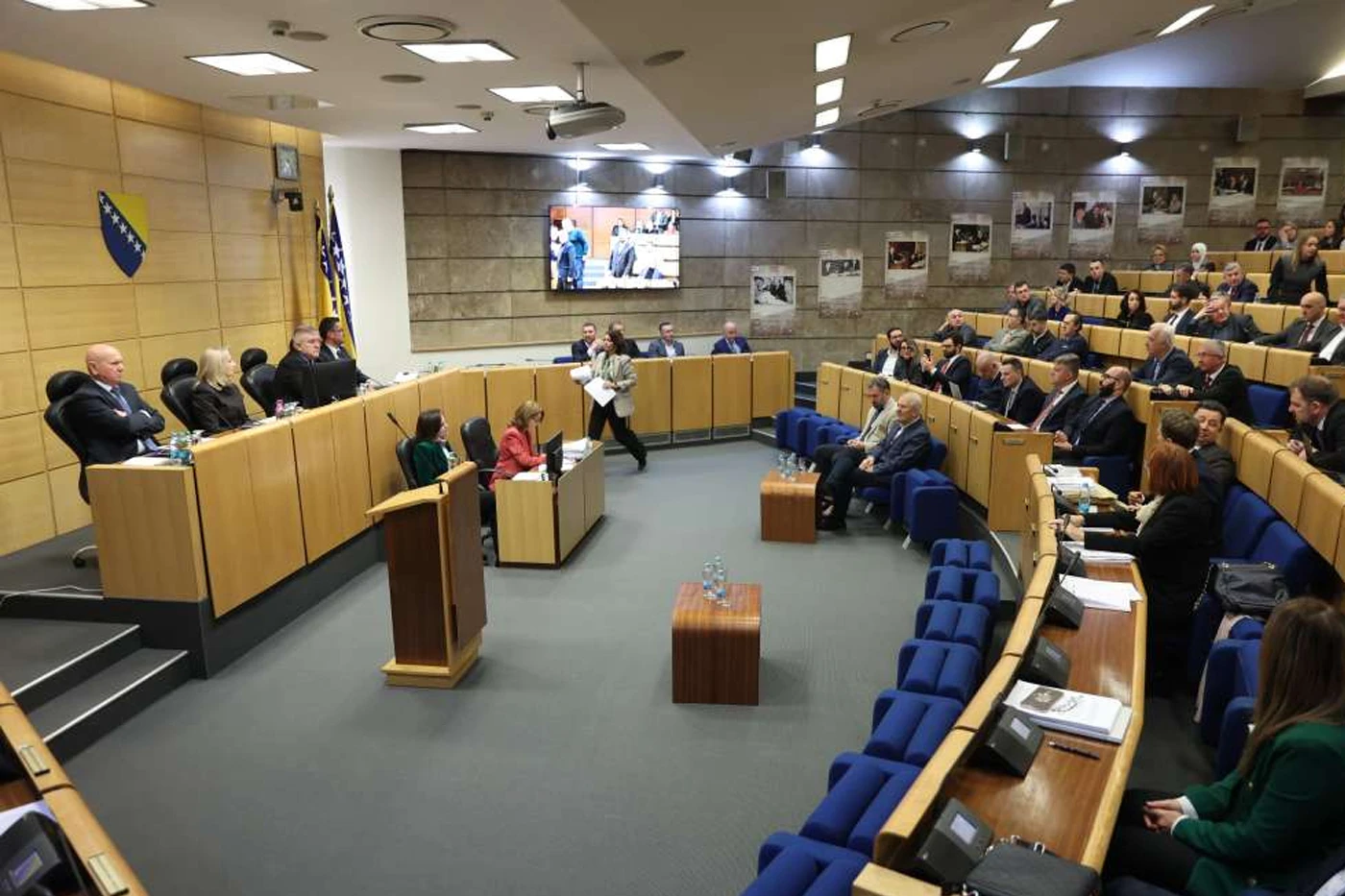 Više od pola proračuna Federacije BiH ide za mirovine i socijalna davanja