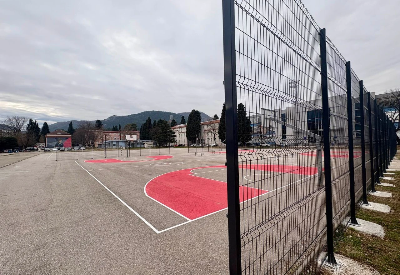Nakon problema s lokvama, Vojničko igralište obnovljeno i spremno za toplije dane
