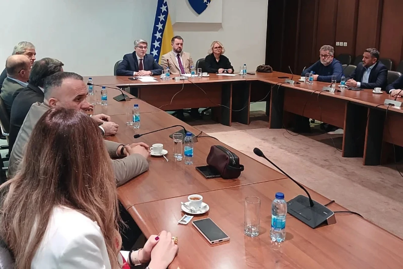 NES, PDA i Naprijed dogovorili suradnju na svim razinama vlasti