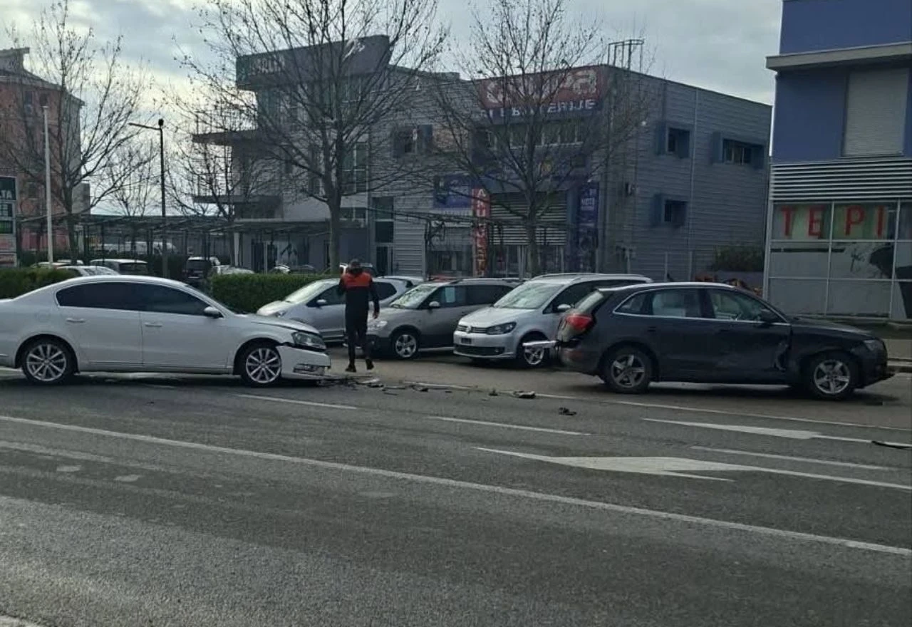 Sudar dva automobila na Bišću polju